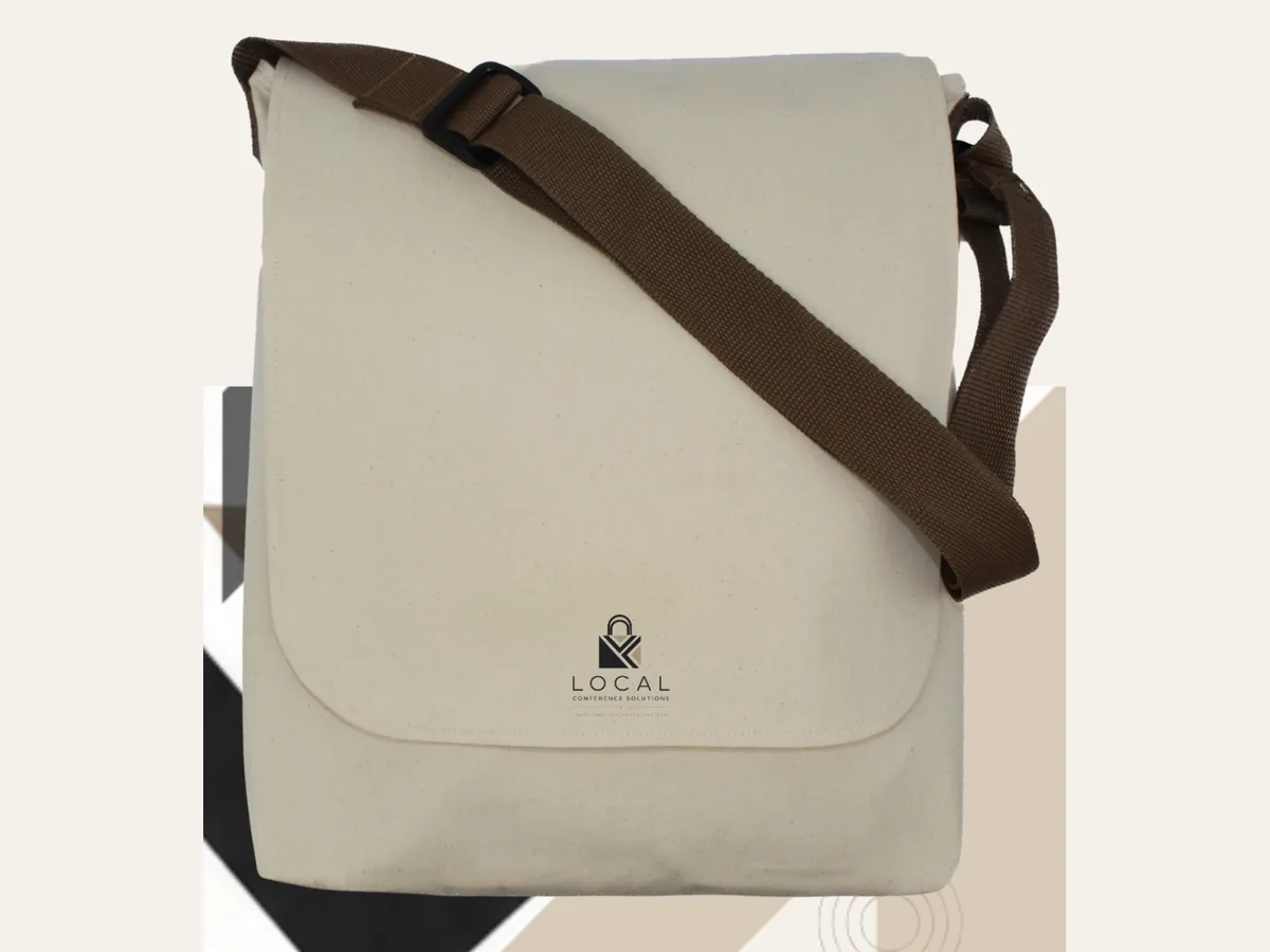 Classic delegate bag in cream canvas with a flap closure